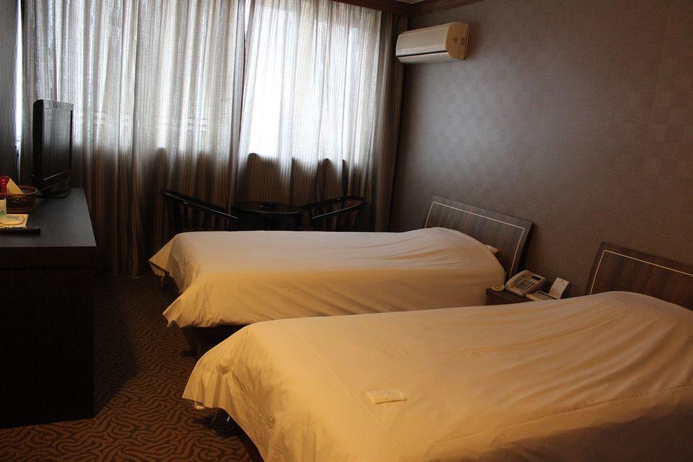 Dawn Beach Hotel ปูซาน ภายนอก รูปภาพ