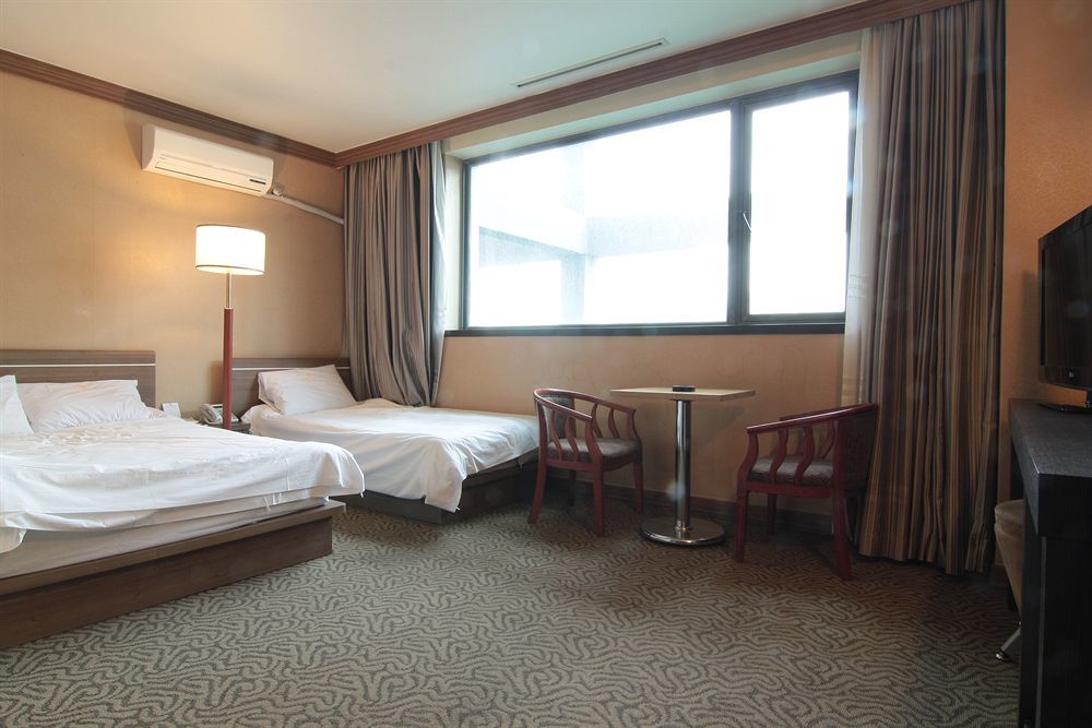 Dawn Beach Hotel ปูซาน ภายนอก รูปภาพ