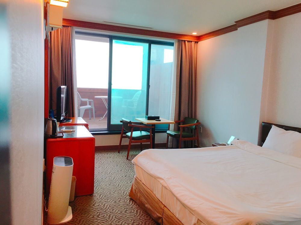 Dawn Beach Hotel ปูซาน ภายนอก รูปภาพ