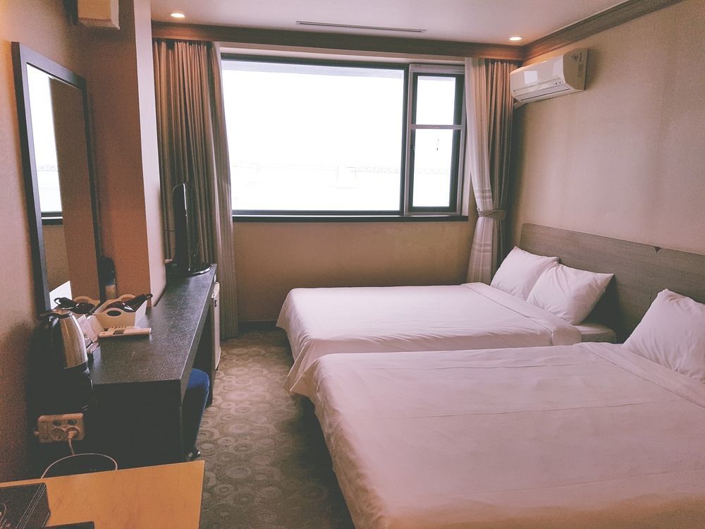Dawn Beach Hotel ปูซาน ภายนอก รูปภาพ