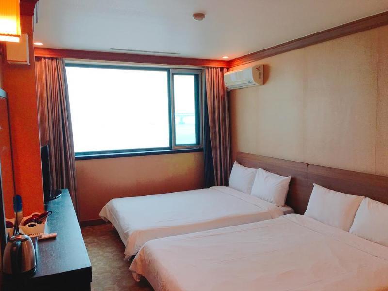 Dawn Beach Hotel ปูซาน ภายนอก รูปภาพ