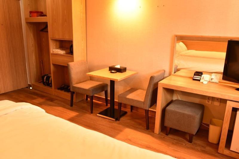 Dawn Beach Hotel ปูซาน ภายนอก รูปภาพ