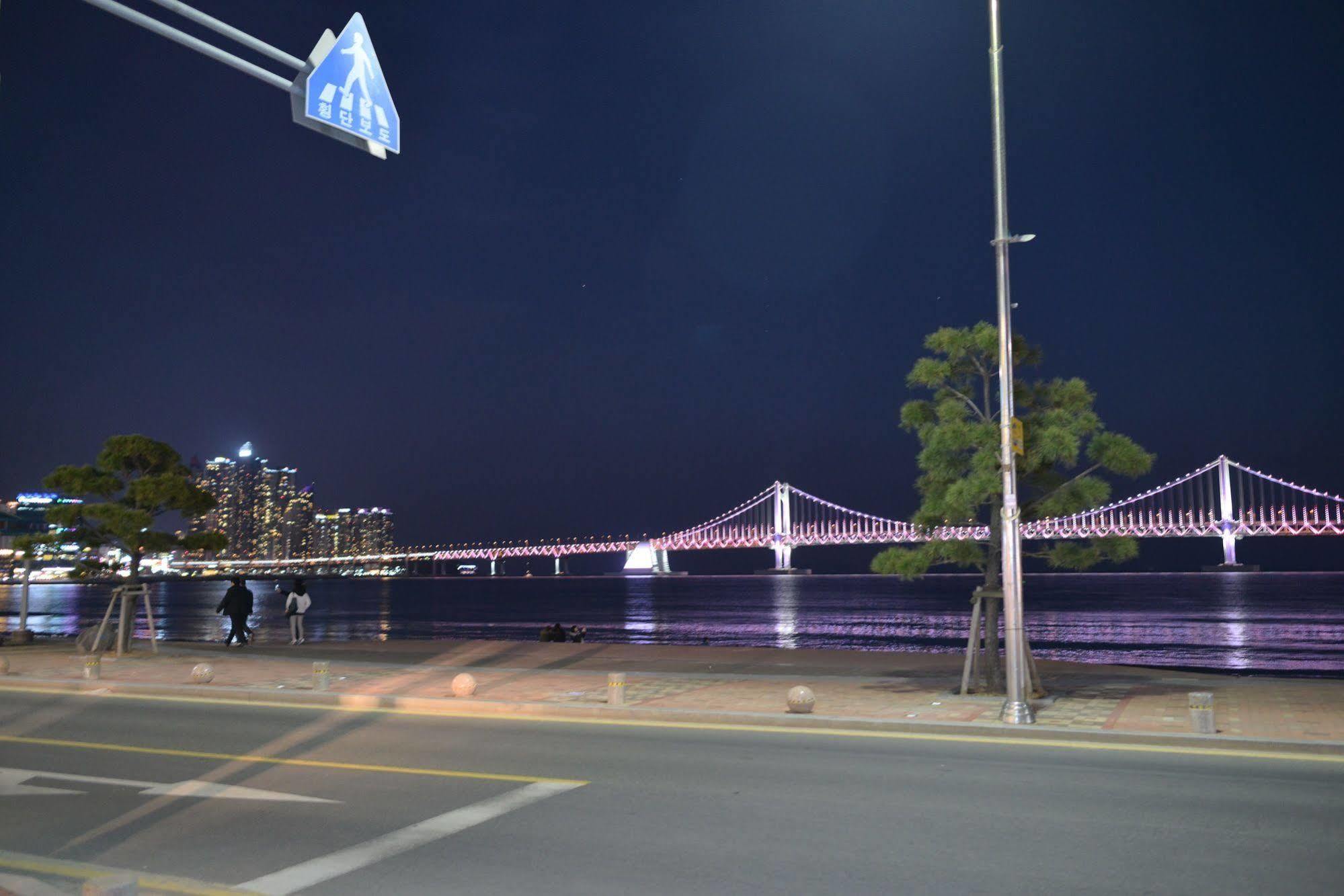 Dawn Beach Hotel ปูซาน ภายนอก รูปภาพ