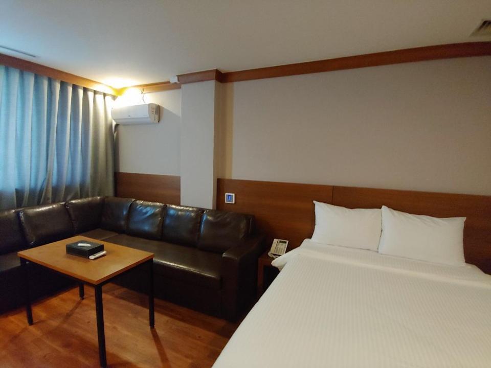 Dawn Beach Hotel ปูซาน ภายนอก รูปภาพ